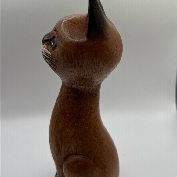 Lovely Hand carved,Hand painted Wooden Cat figurine 🐱 - Picture 7 of 7